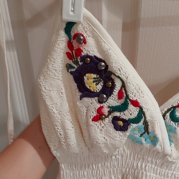 NWOT, Guess | Top w/ Straps & Floral Embroidery - Picture 3 of 11